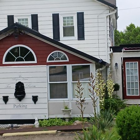 The Guest House At The Regina House Tea Room Moosic Exterior photo
